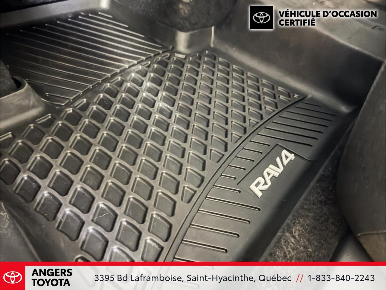 Toyota RAV4 LE 2025-18