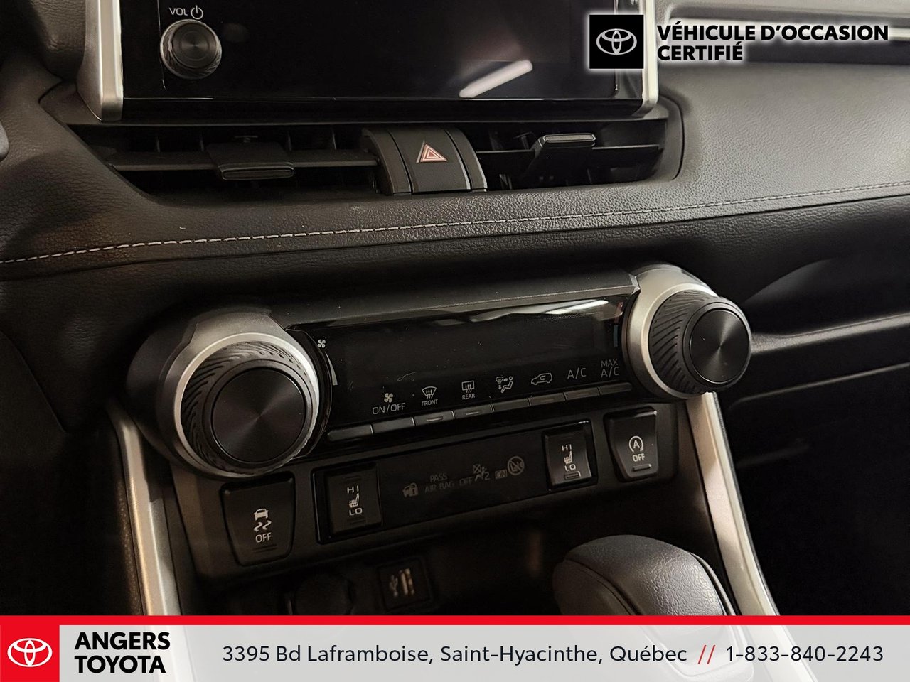 Toyota RAV4 LE 2025-12