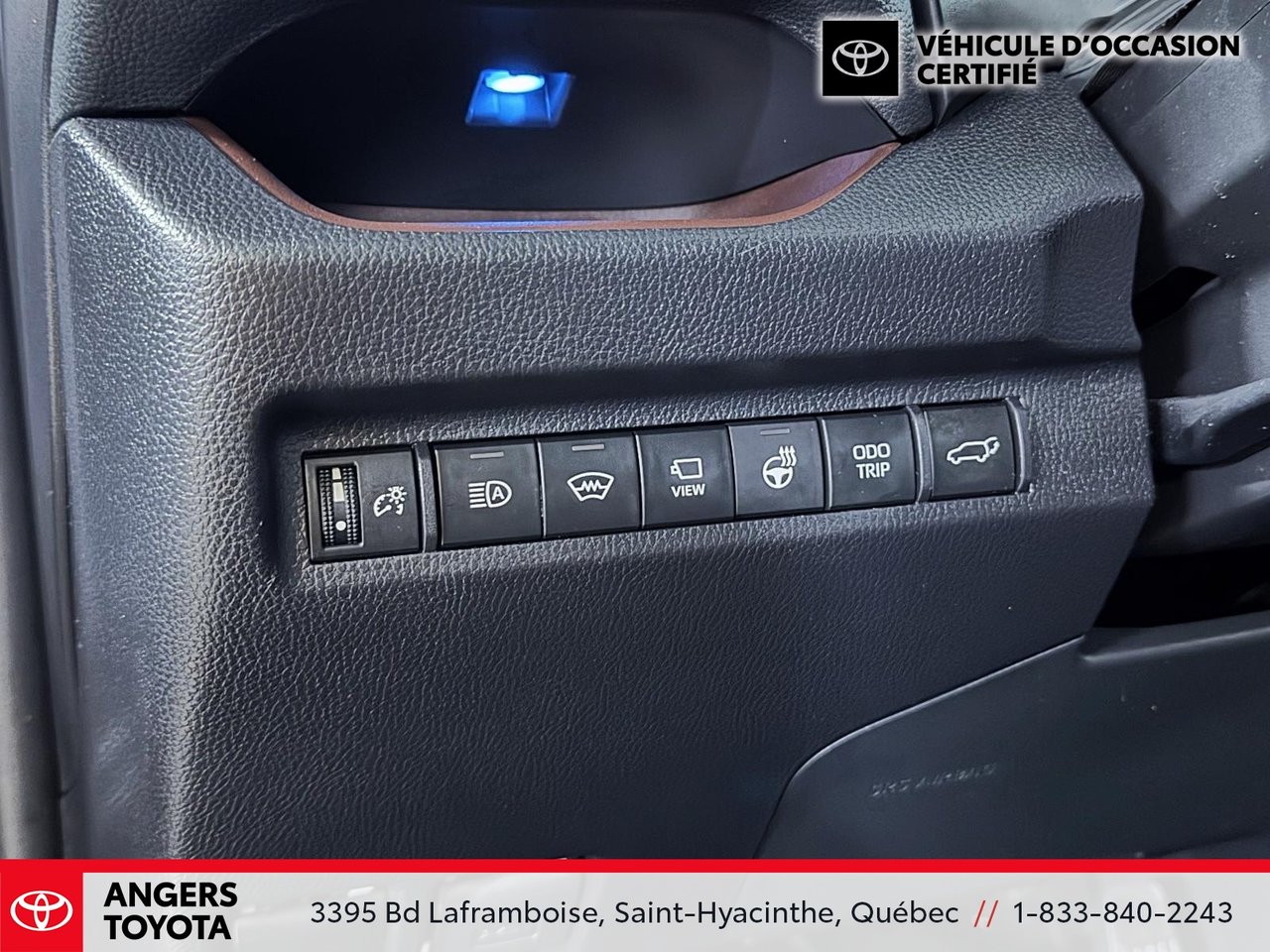 2025 Toyota RAV4 LIMITED-14
