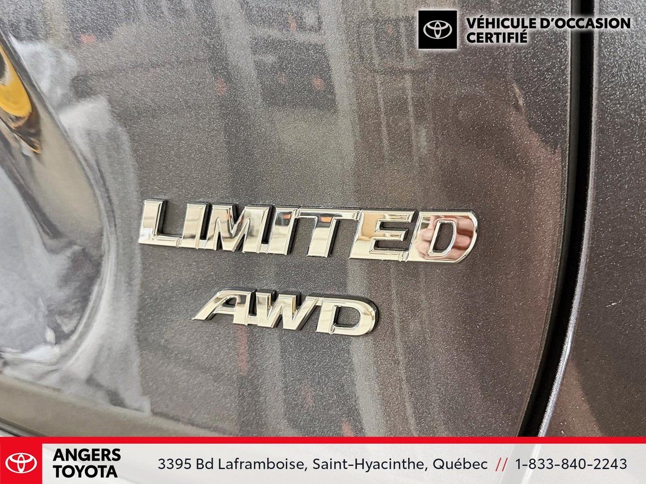 2025 Toyota RAV4 LIMITED-32