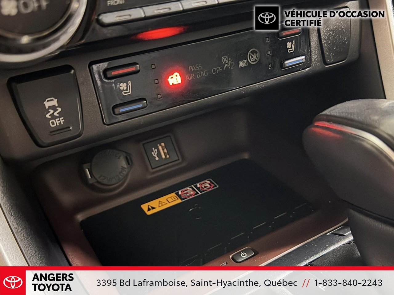 2025 Toyota RAV4 LIMITED-18