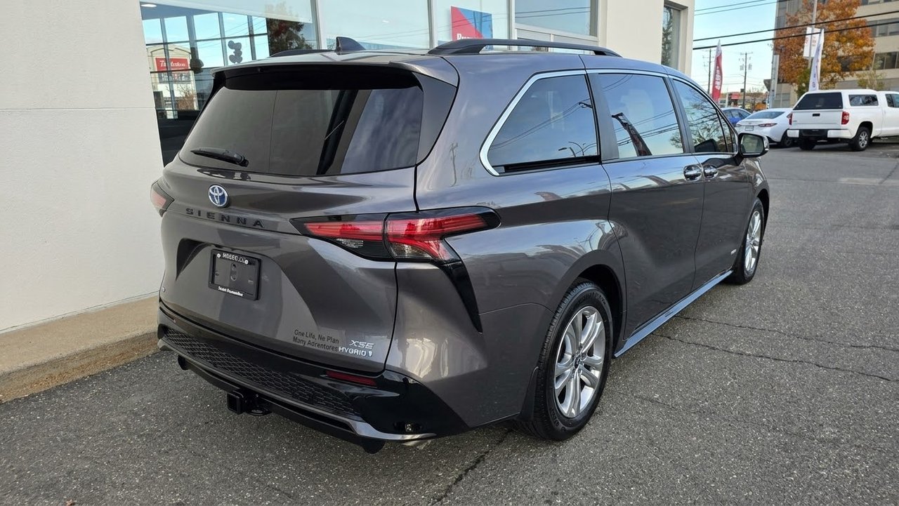 2021 Toyota Sienna XSE-2