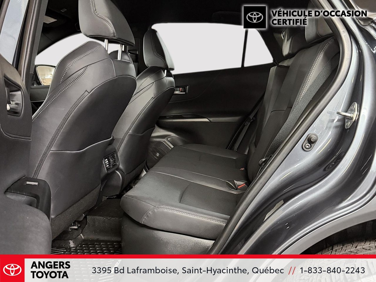 Toyota Venza XLE 2023-8