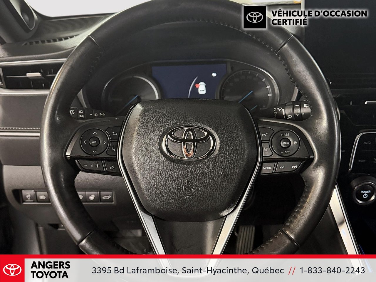 Toyota Venza XLE 2023-15