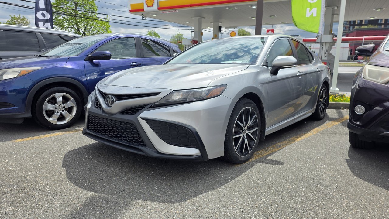 Toyota Camry SE 2023-0