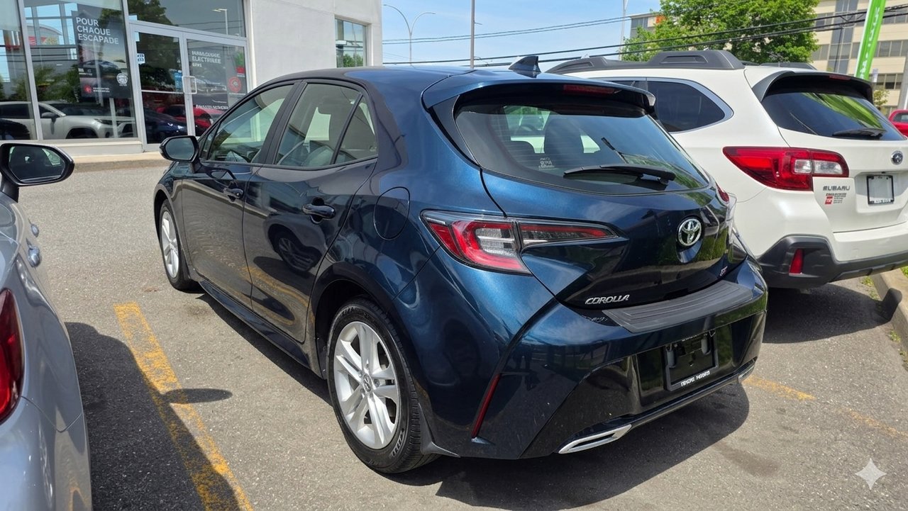 2021 Toyota Corolla Hatchback SE-1