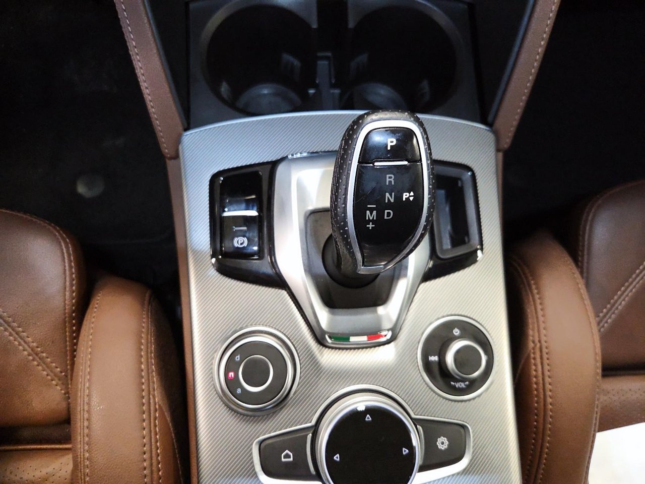 2021 Alfa Romeo Stelvio Ti Sport AWD-16