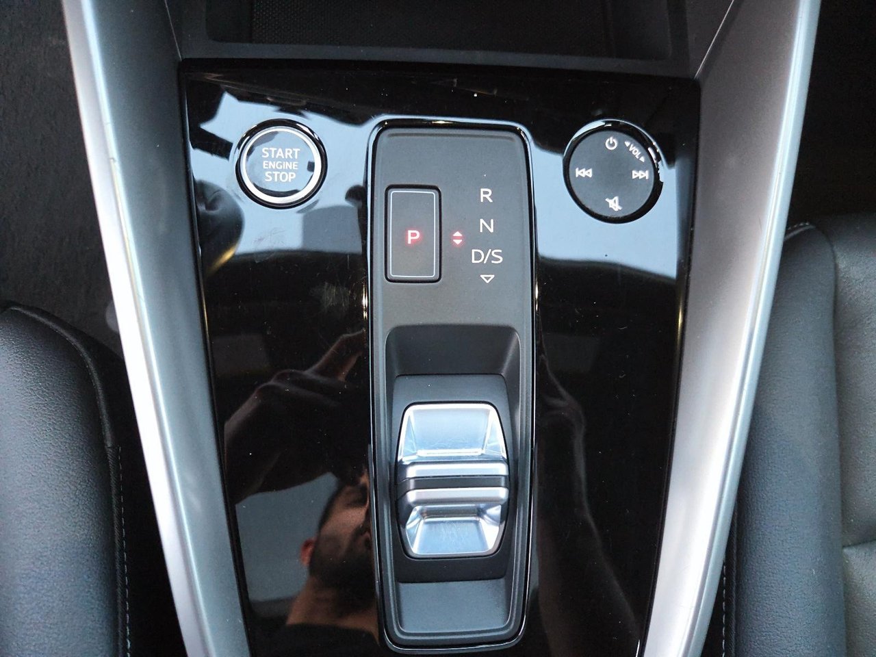 2023 Audi A3 SEDAN Komfort Quattro-14