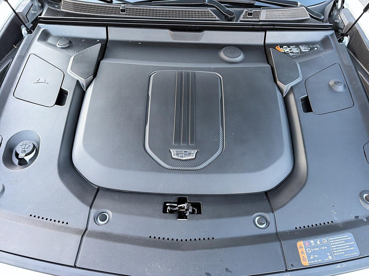 2024 Cadillac LYRIQ TECH AWD-7