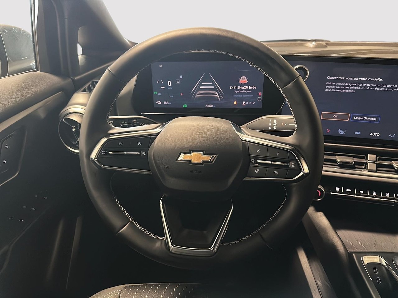 2025 Chevrolet Equinox EV LT-11