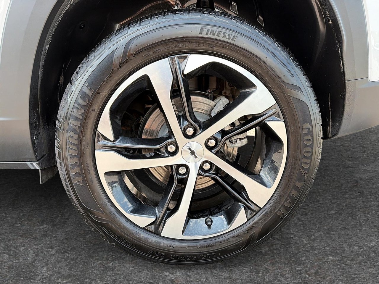 2025 Chevrolet Trax RS-6