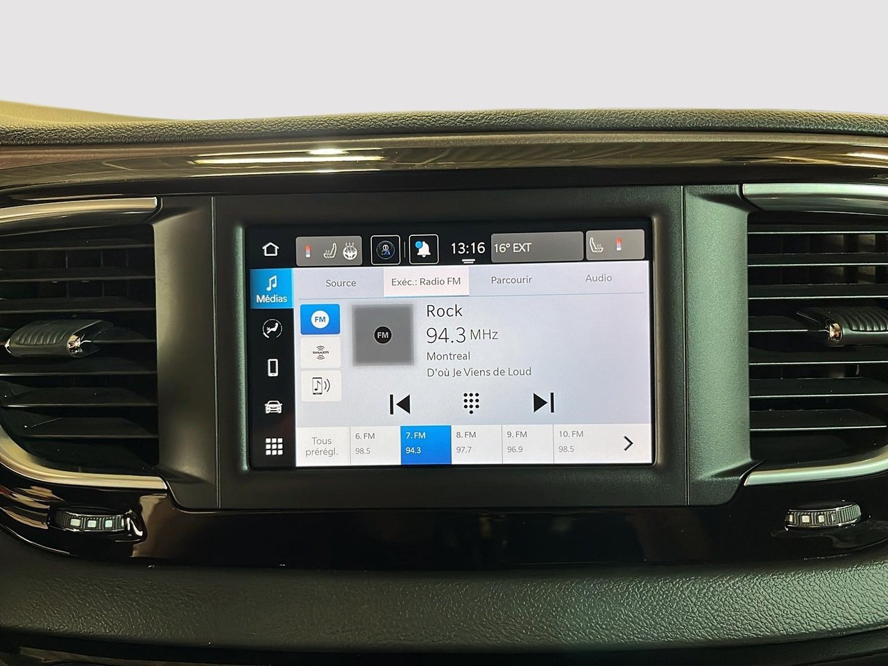 Chrysler Grand Caravan SXT 2024-16