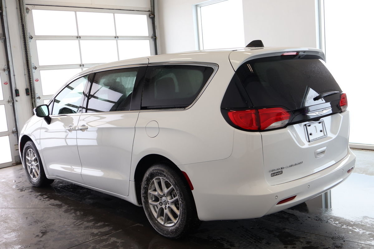Chrysler Grand Caravan SXT 2024-4