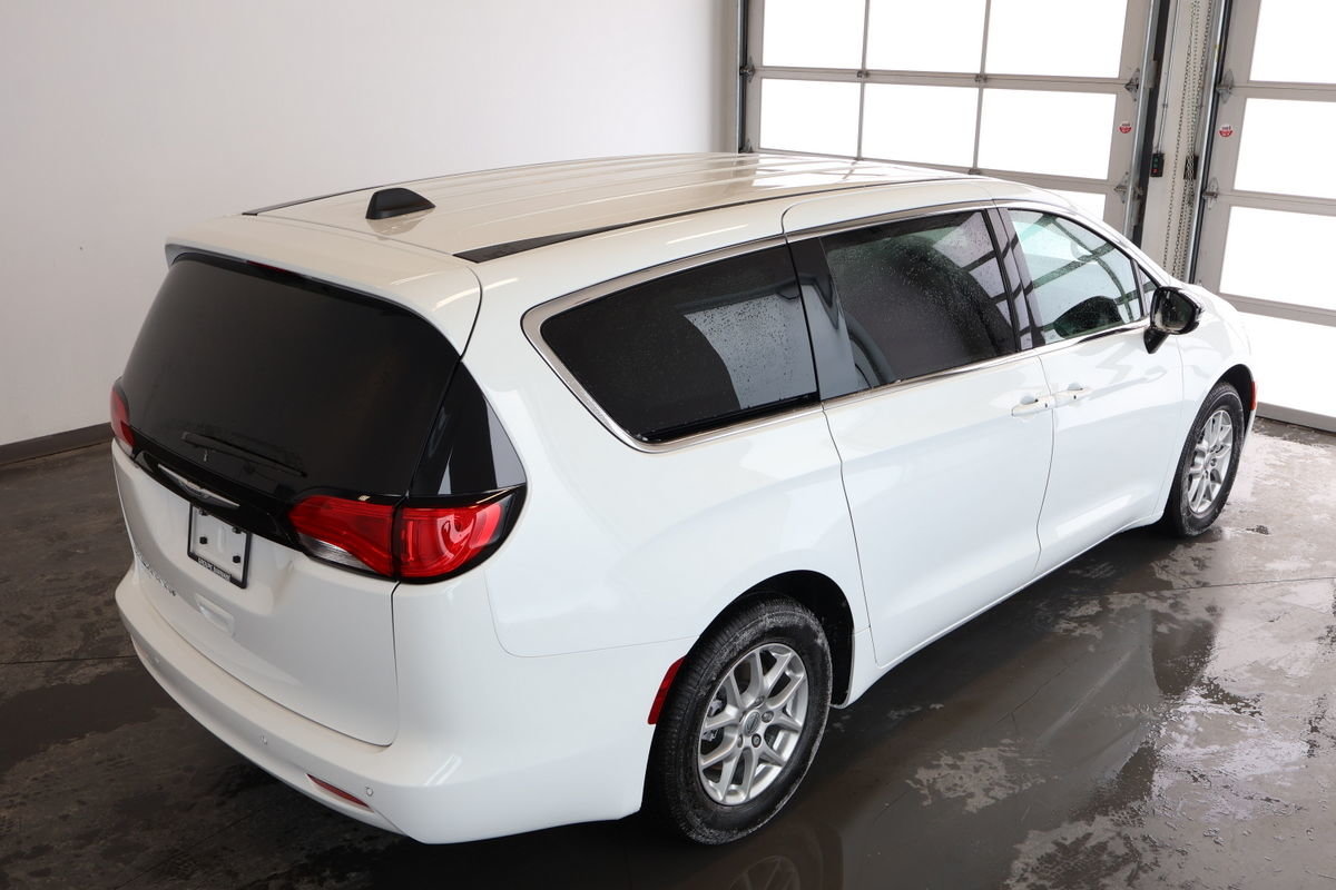 Chrysler Grand Caravan SXT 2024-5