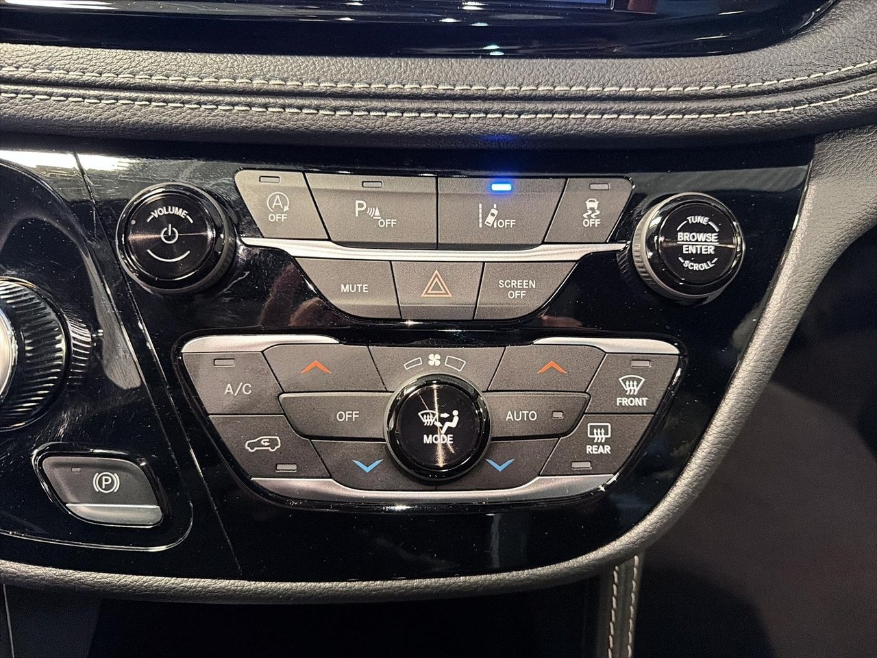 2024 Chrysler Pacifica Limited S Apparence-13