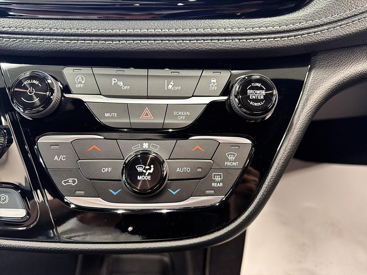 Chrysler Pacifica SELECT 2027-13