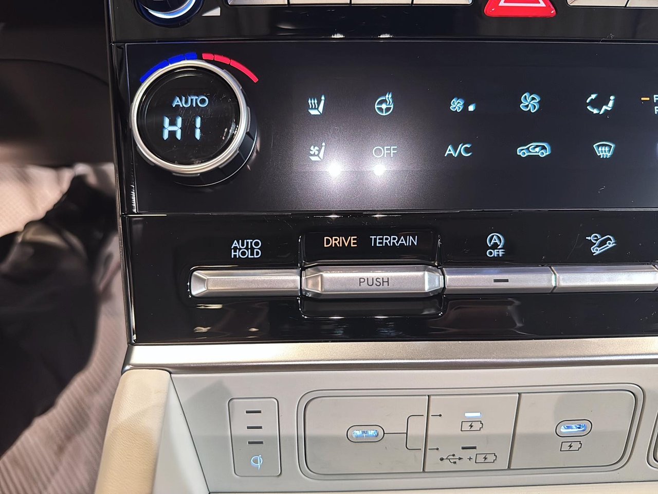 Hyundai Santa Fe Ultimate Calligraphy 2025-15