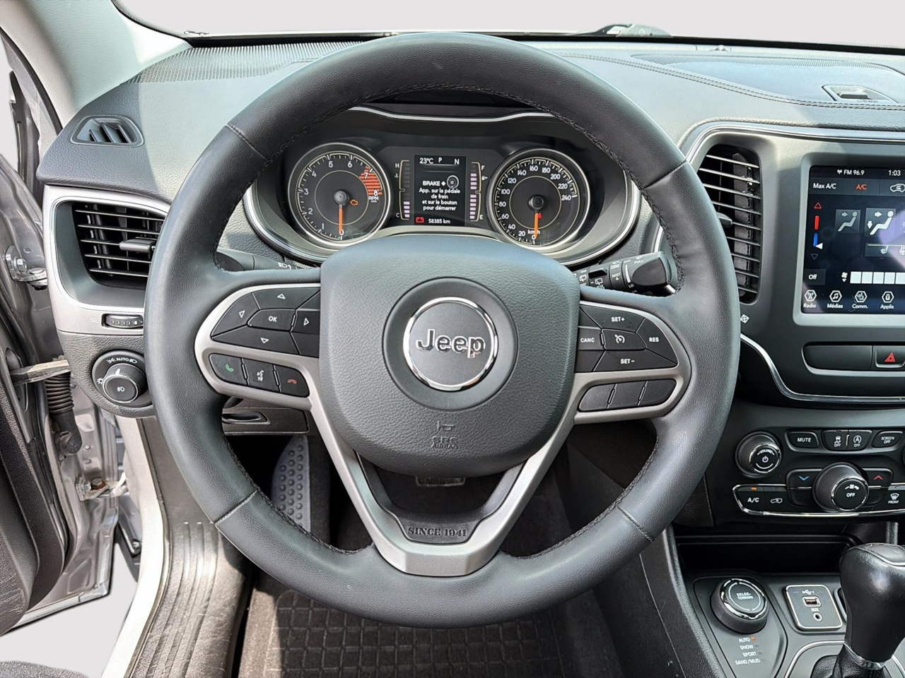 Jeep Cherokee North 2022-7