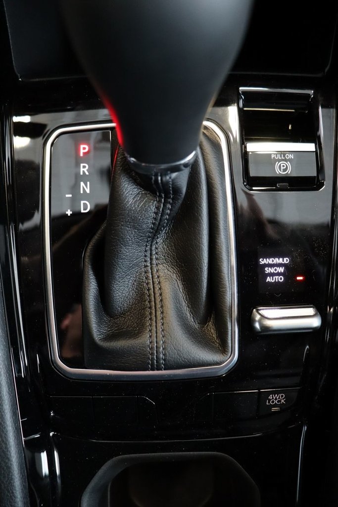 Jeep Compass LIMITED 4X4 2023-17