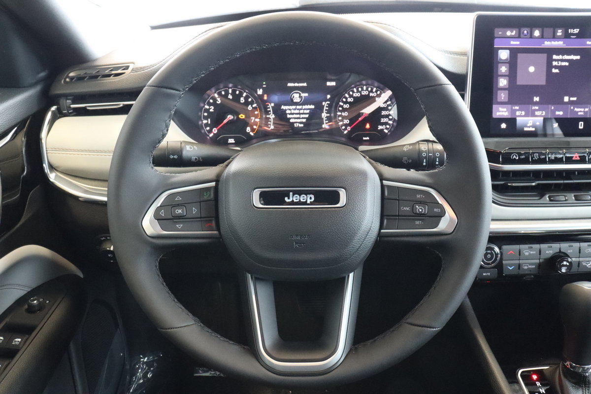 Jeep Compass LIMITED 4X4 2023-10