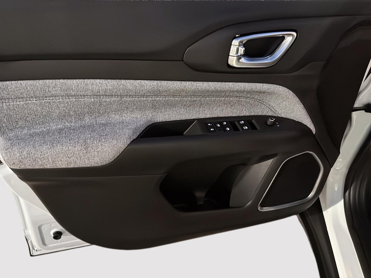 2025 Jeep Compass NORTH-9