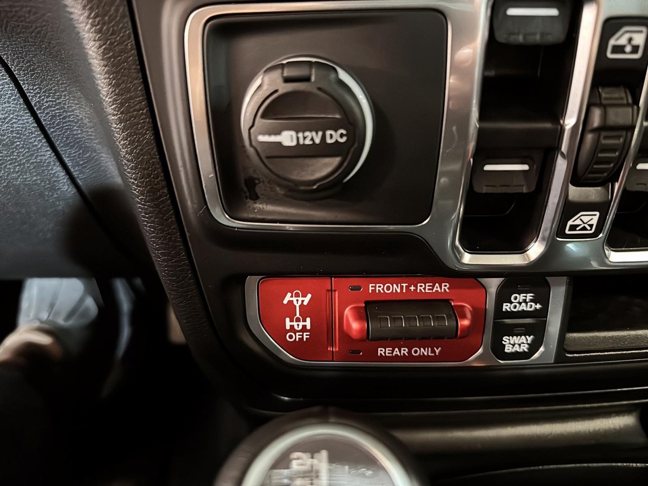 Jeep Gladiator RUBICON 4X4 // SIÈGES ET VOLANT CHAUFFANTS 2023-15