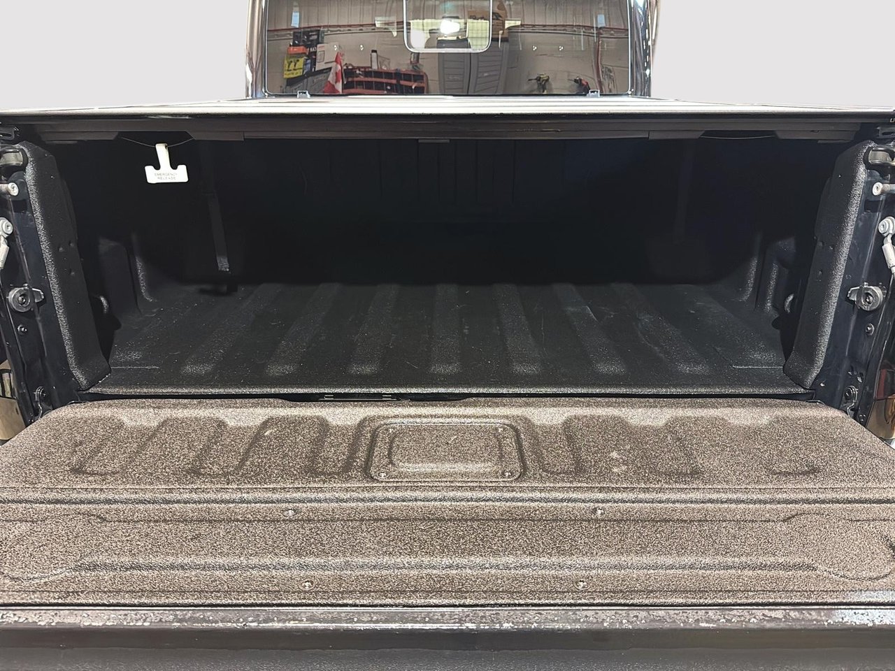 Jeep Gladiator RUBICON 4X4 // SIÈGES ET VOLANT CHAUFFANTS 2023-16