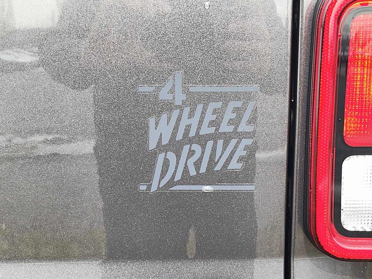 Jeep Gladiator WILLYS 2026-14