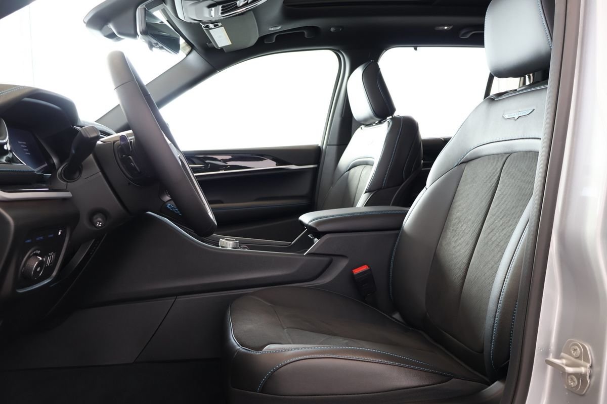 2023 Jeep Grand Cherokee 4xe Trailhawk-9