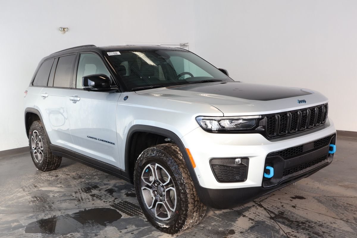 2023 Jeep Grand Cherokee 4xe Trailhawk-4