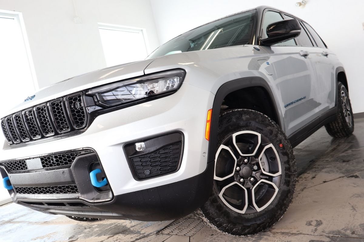 2023 Jeep Grand Cherokee 4xe Trailhawk-1
