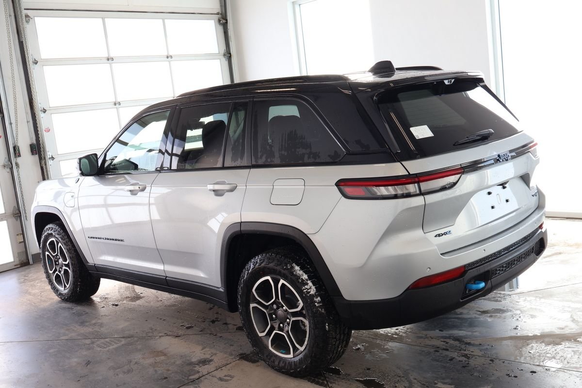 2023 Jeep Grand Cherokee 4xe Trailhawk-6