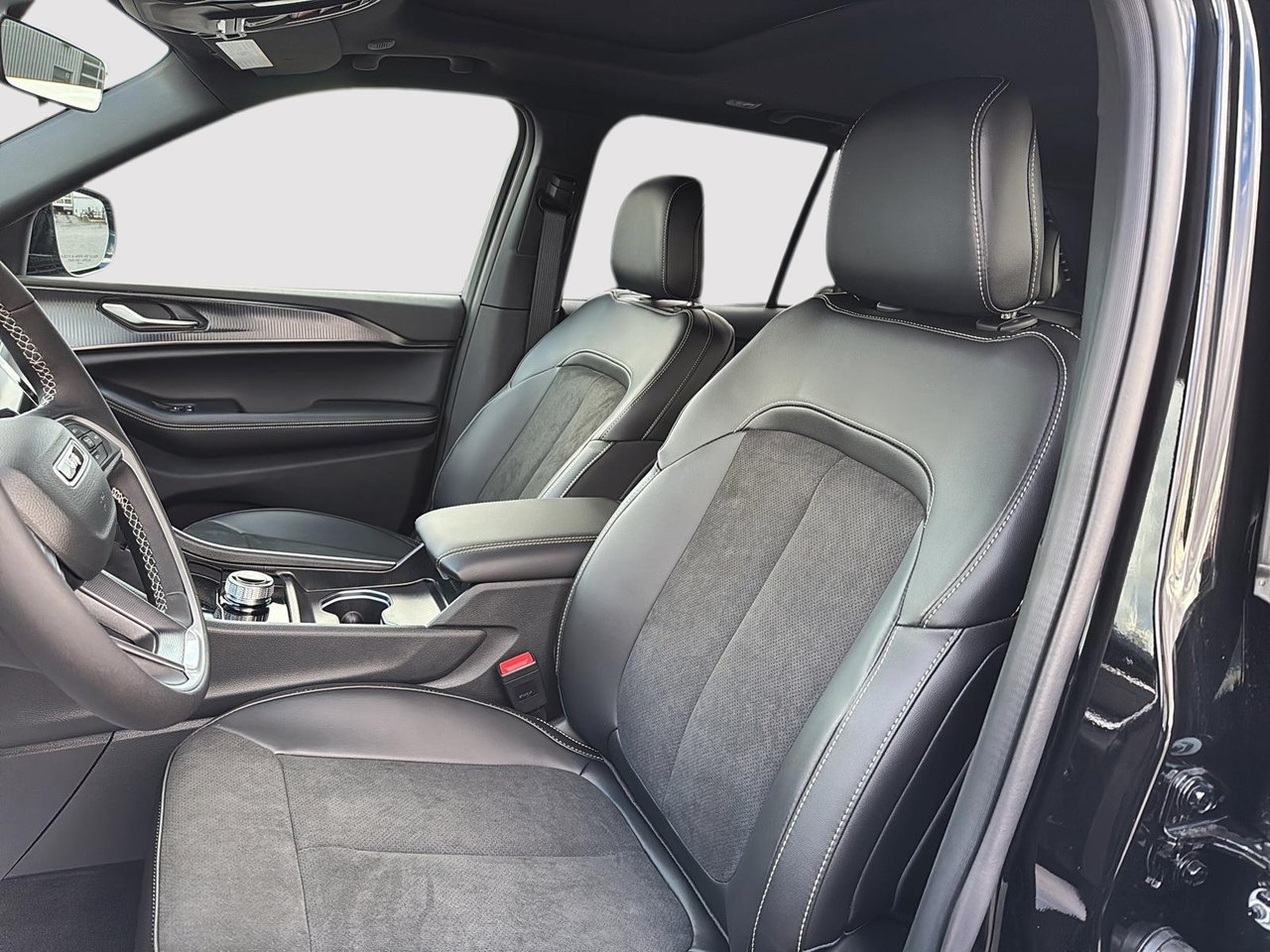 2025 Jeep Grand Cherokee LAREDO ALTITUDE-8