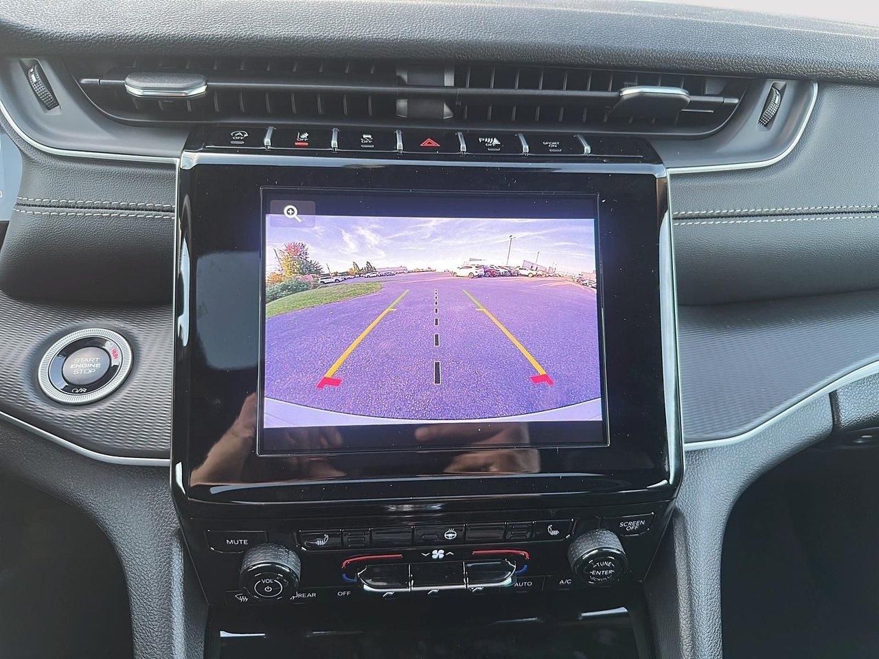 Jeep Grand Cherokee Altitude 2025-14