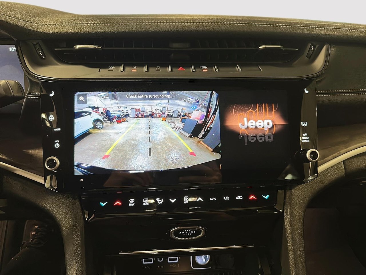 Jeep Grand Cherokee ALTITUDE 2026-16