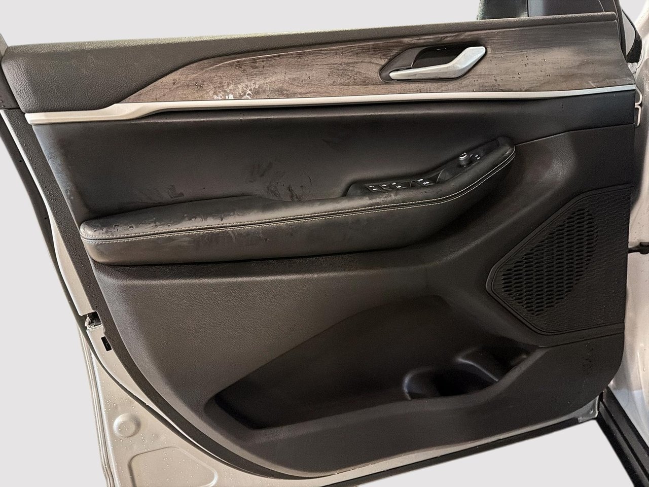 2026 Jeep Grand Cherokee ALTITUDE-9