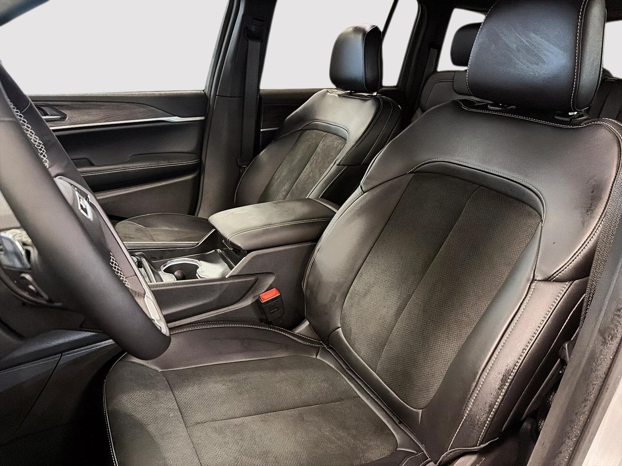 2026 Jeep Grand Cherokee ALTITUDE-7