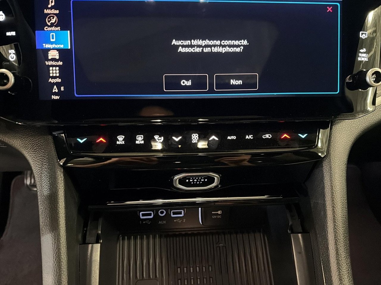 2026 Jeep Grand Cherokee ALTITUDE-12