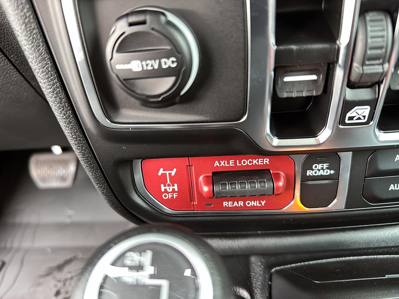 2025 Jeep Wrangler 4-Door WILLYS-15