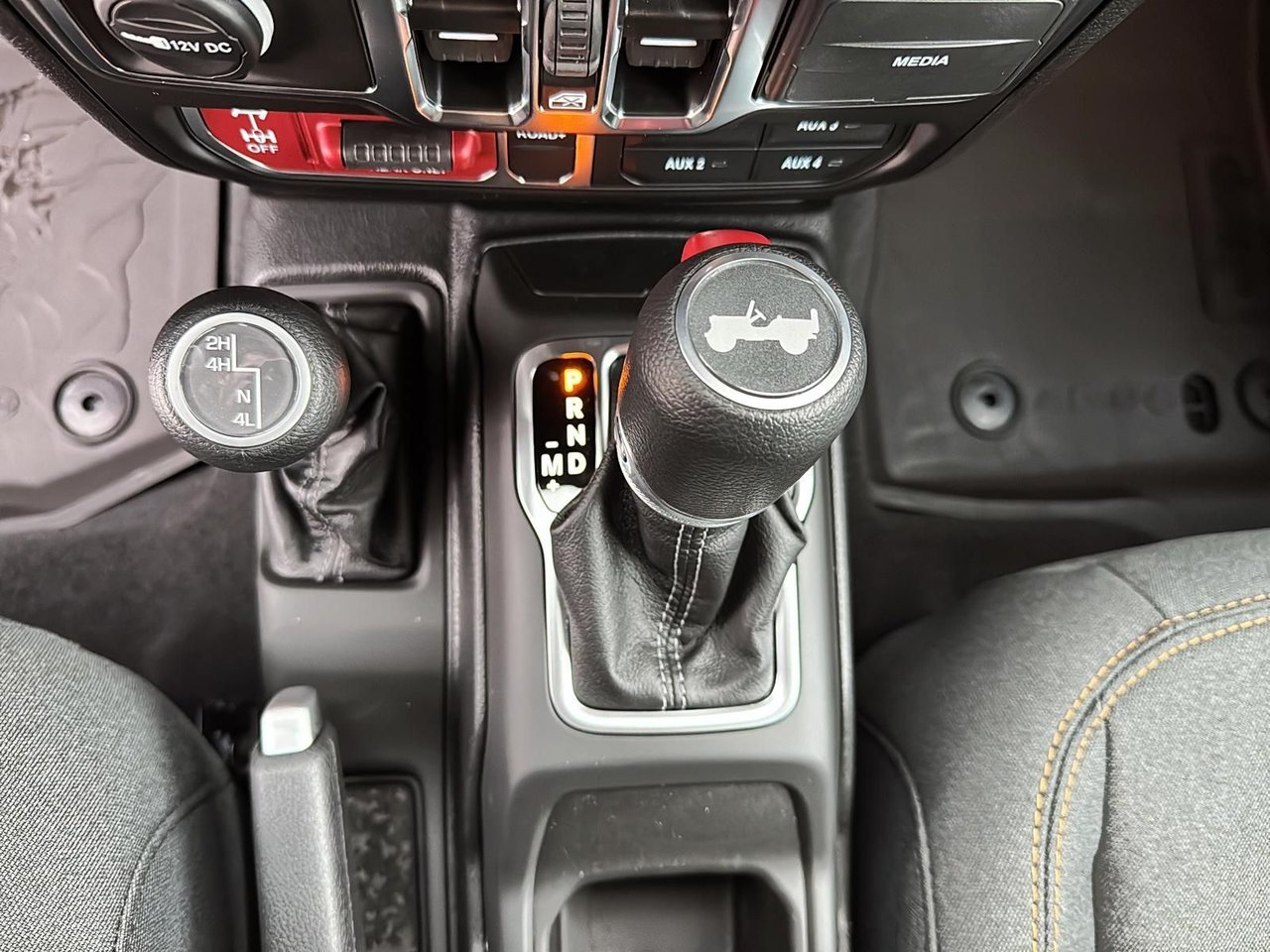 Jeep Wrangler 4-Door WILLYS 2026-15