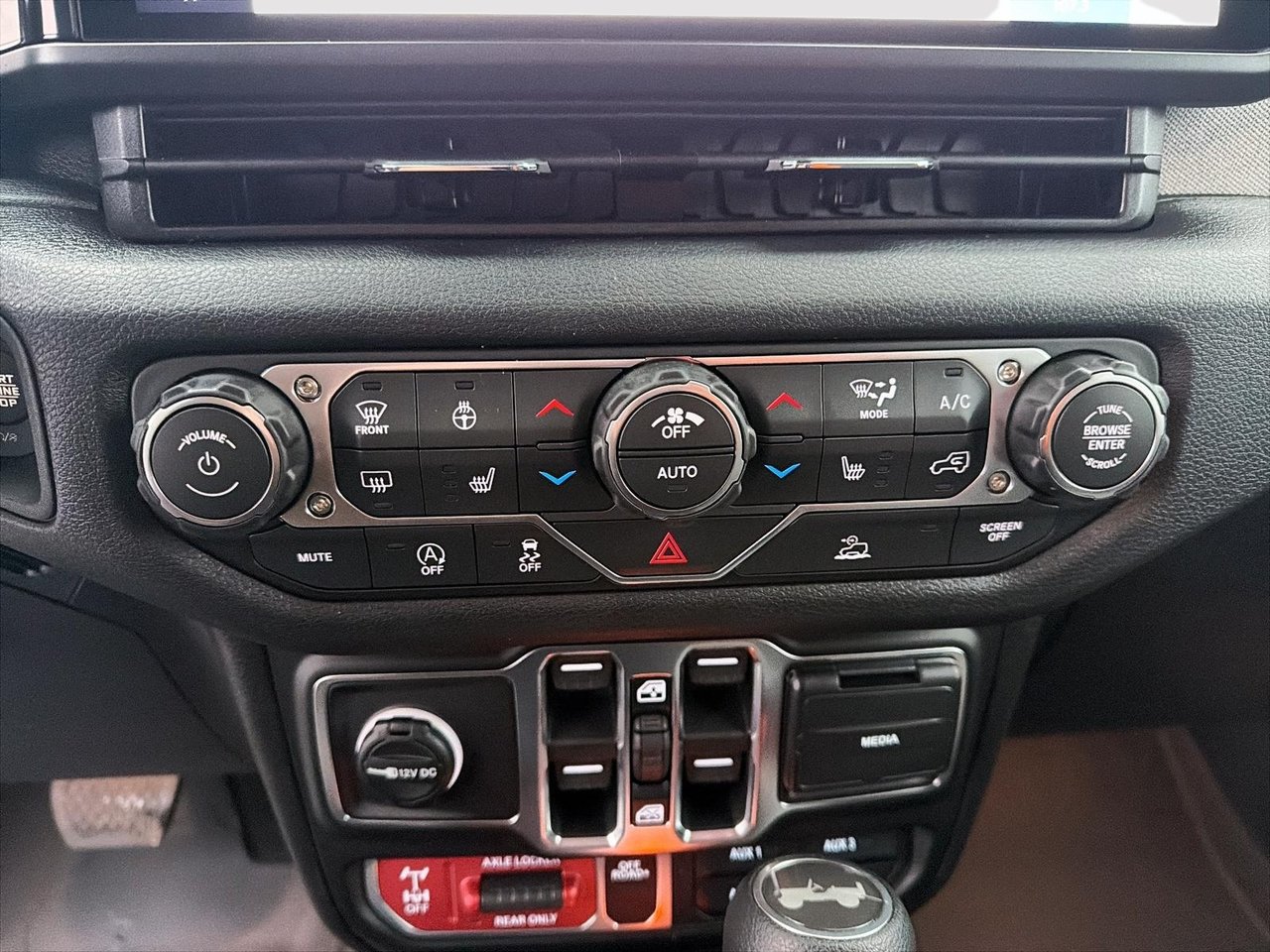 Jeep Wrangler 4-Door WILLYS 2026-12
