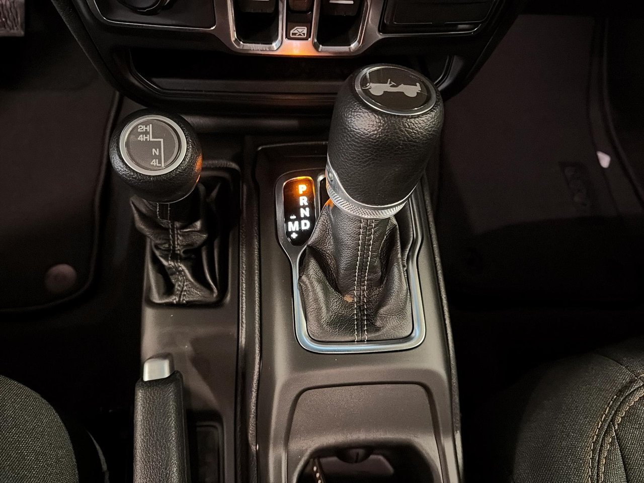 Jeep Wrangler 4-Door SPORT S 2026-13