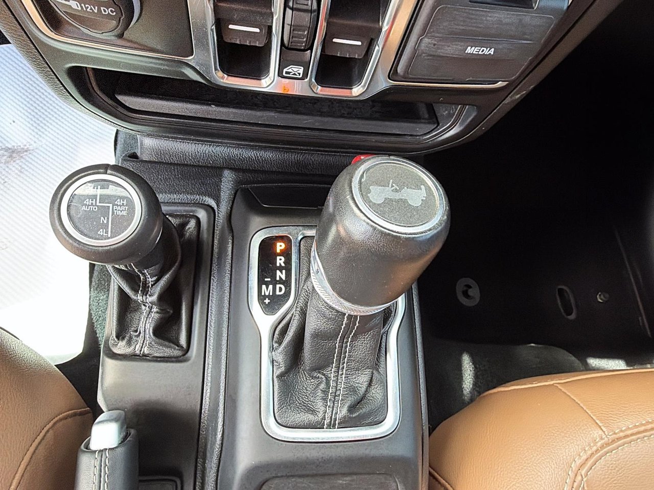 2022 Jeep Wrangler 4xe UNLIMITED SAHARA | TOIT SKY ONE TOUCH-15