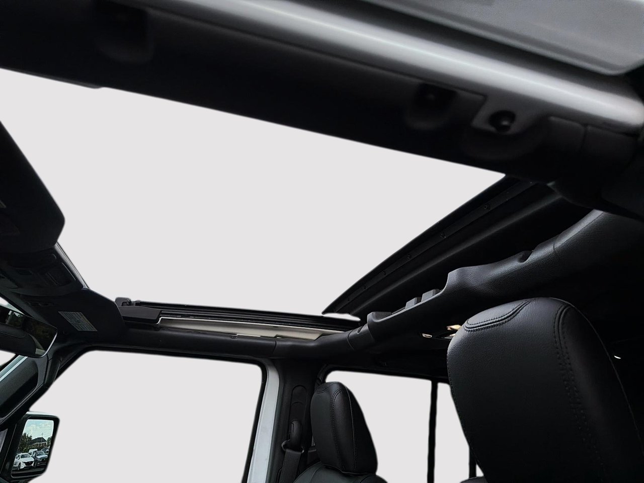 Jeep Wrangler 4xe UNLIMITED SAHARA | TOIT SKY ONE TOUCH 2022-16