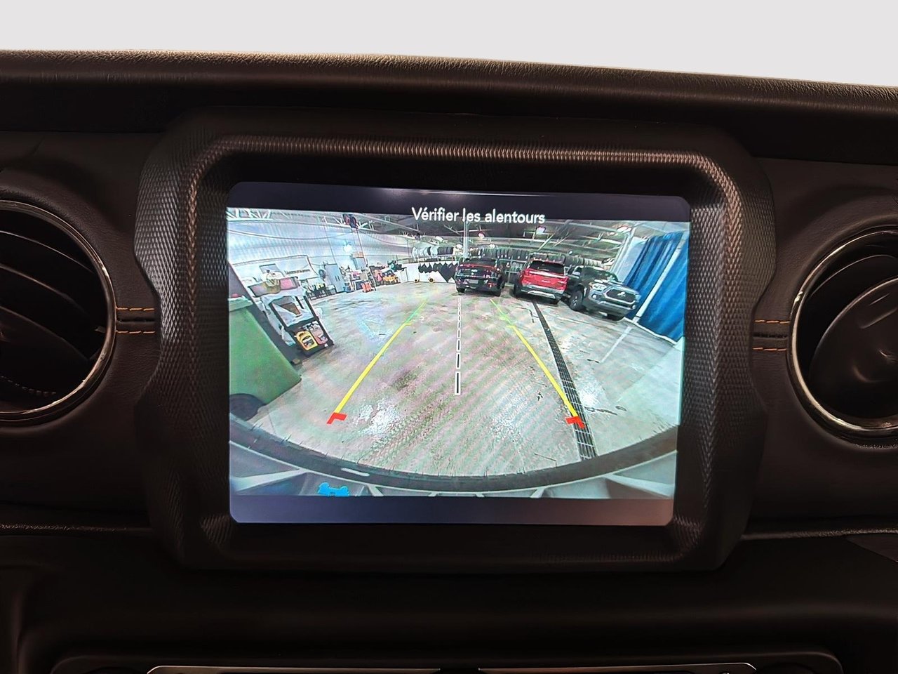 Jeep Wrangler 4xe High Altitude 4XE Branchable SKYVIEW 2022-16