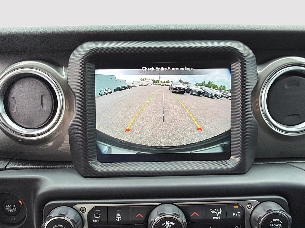 2023 Jeep Wrangler Sahara-16