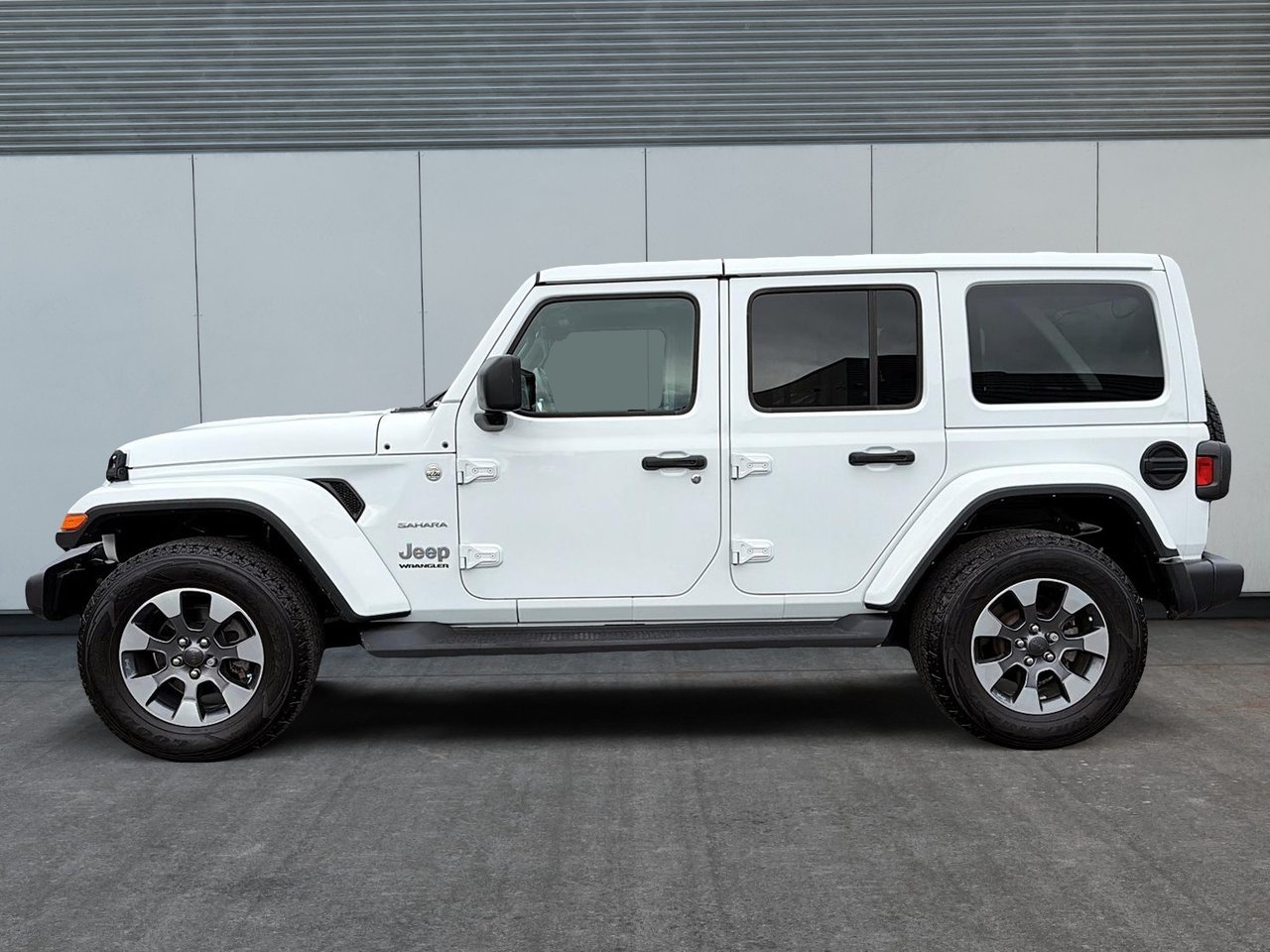 2023 Jeep Wrangler Sahara-4
