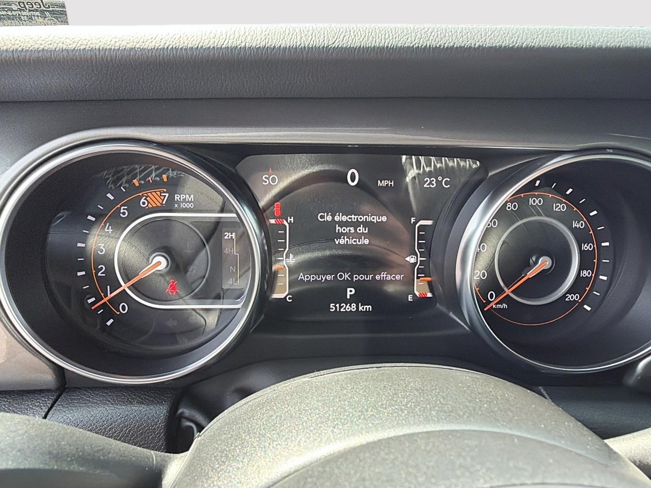 Jeep Wrangler Sahara 3.6L V6 SKY ONE TOUCH 2023-12