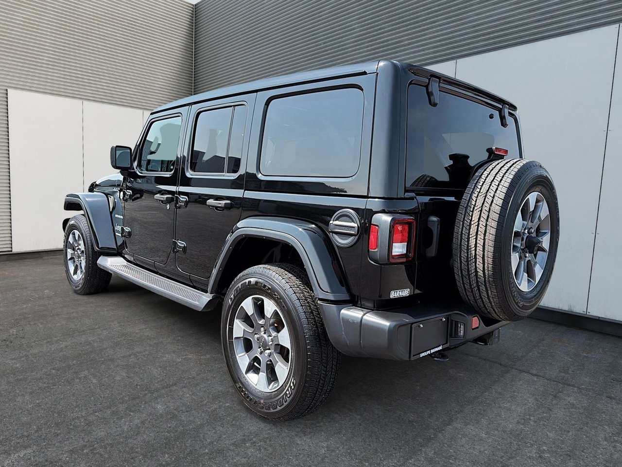 Jeep Wrangler Sahara 3.6L V6 SKY ONE TOUCH 2023-3