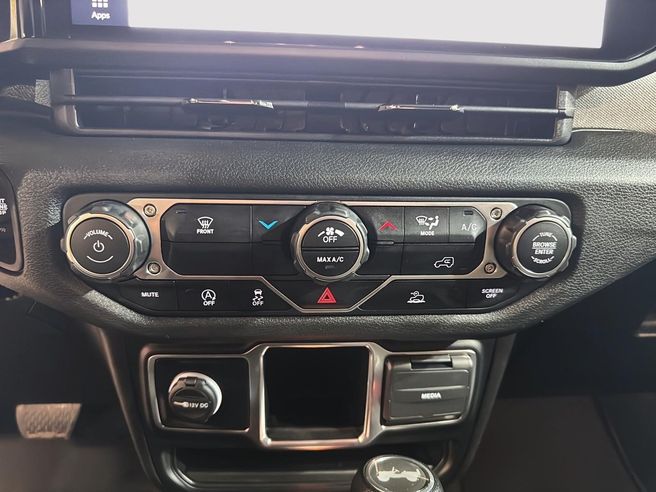 Jeep Wrangler Sport Climatiseur 2024-13